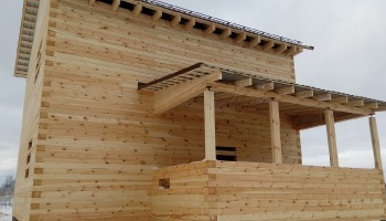 Вид на крыльцо 