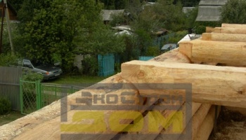 Установка потолочных балок первого этажа
